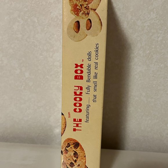 NIB Vintage THE COOKY BOX Fortune Cooky Smells like Almond Bendable Doll - Picture 4 of 6